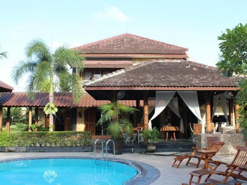Отель Ndalem Bantul Джокьякарта Экстерьер фото
